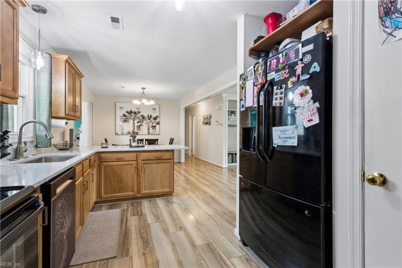 Photo 17 of 50 residential for sale in Newport News virginia