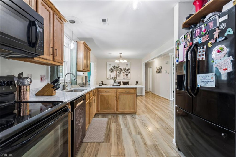 Photo 18 of 50 residential for sale in Newport News virginia