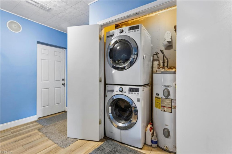 Photo 25 of 50 residential for sale in Newport News virginia