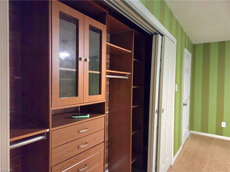 Photo 13 of 29 residential for sale in Virginia Beach virginia