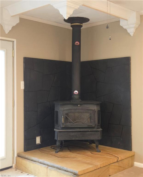 Photo 4 of 29 residential for sale in Virginia Beach virginia