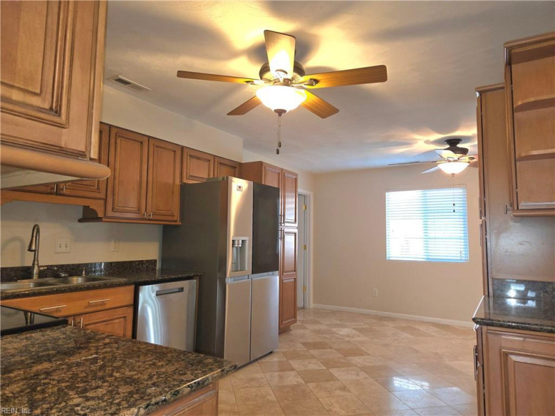 Photo 6 of 29 residential for sale in Virginia Beach virginia