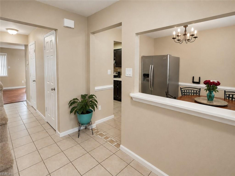 Photo 11 of 31 residential for sale in Virginia Beach virginia