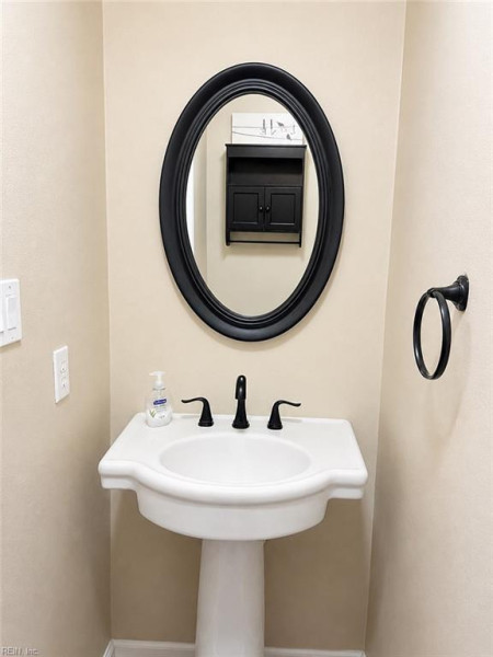 Photo 14 of 31 residential for sale in Virginia Beach virginia
