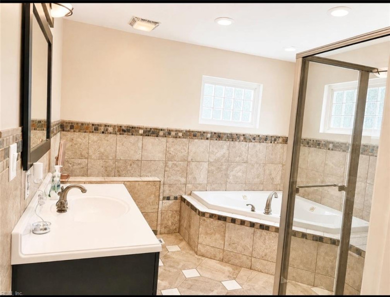 Photo 19 of 31 residential for sale in Virginia Beach virginia