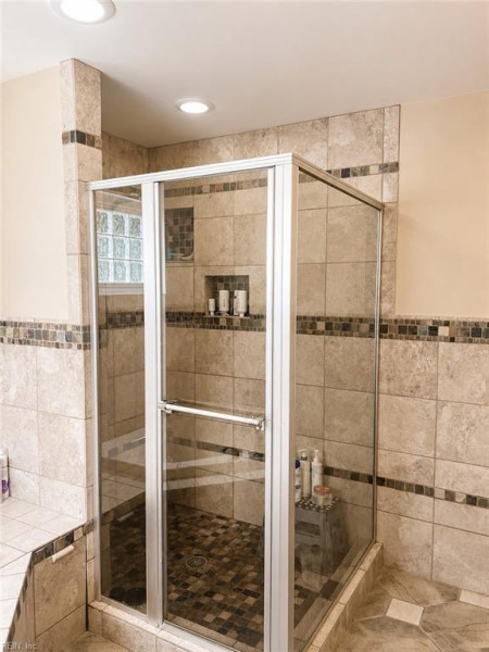 Photo 21 of 31 residential for sale in Virginia Beach virginia