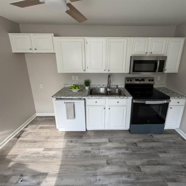 Photo 5 of 45 residential for sale in Virginia Beach virginia