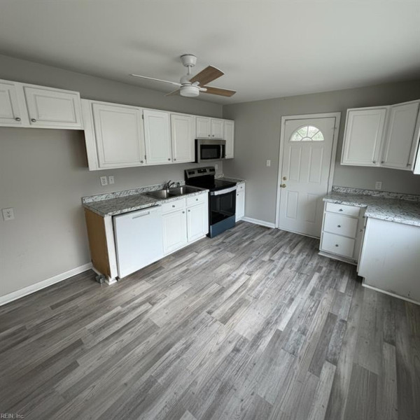 Photo 7 of 45 residential for sale in Virginia Beach virginia