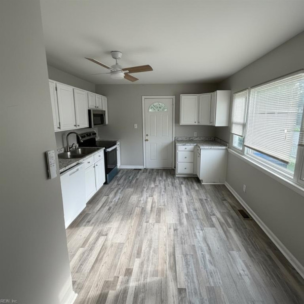 Photo 8 of 45 residential for sale in Virginia Beach virginia