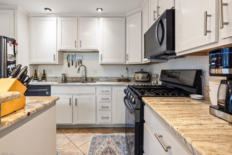 Photo 16 of 50 residential for sale in Virginia Beach virginia