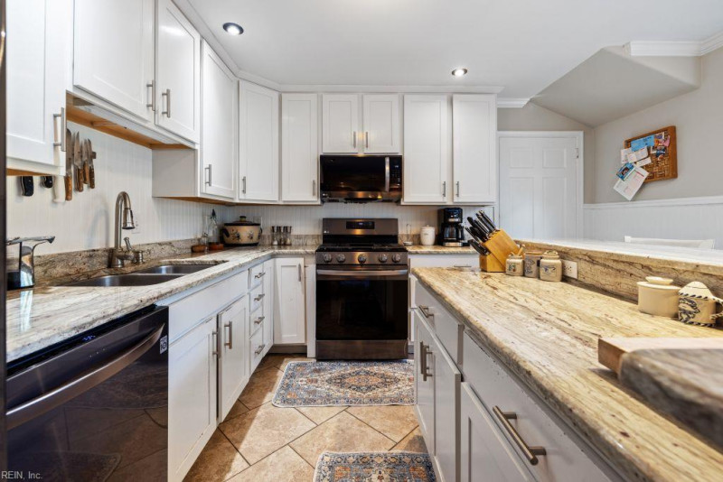 Photo 17 of 50 residential for sale in Virginia Beach virginia