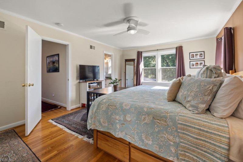 Photo 34 of 50 residential for sale in Virginia Beach virginia