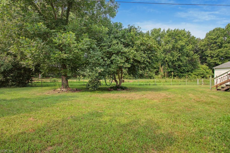 Photo 13 of 21 residential for sale in Hampton virginia