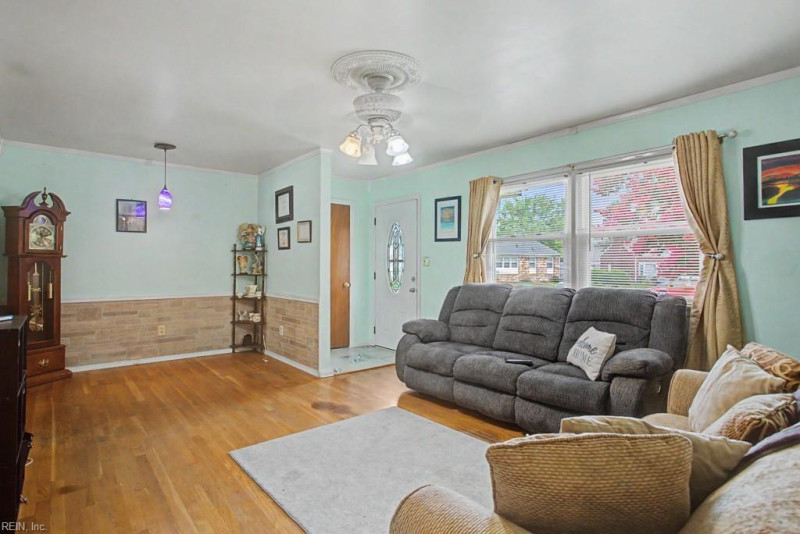 Photo 4 of 21 residential for sale in Hampton virginia
