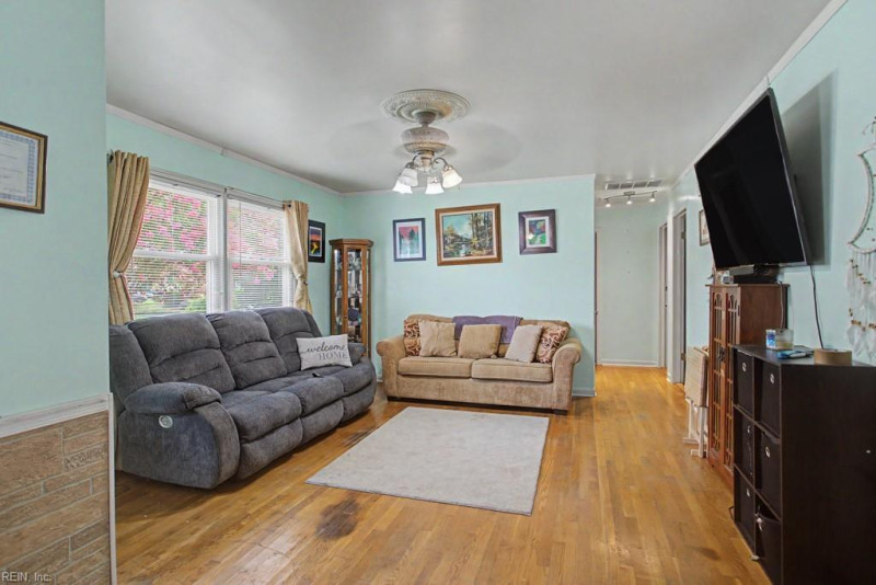 Photo 5 of 21 residential for sale in Hampton virginia