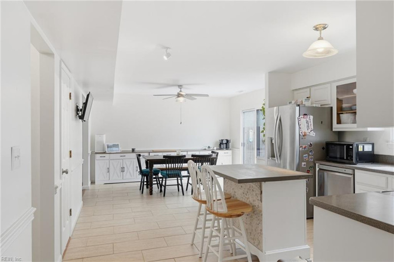 Photo 12 of 28 residential for sale in Virginia Beach virginia