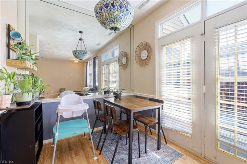 Photo 14 of 49 residential for sale in Chesapeake virginia