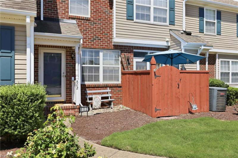 Photo 26 of 49 residential for sale in Chesapeake virginia