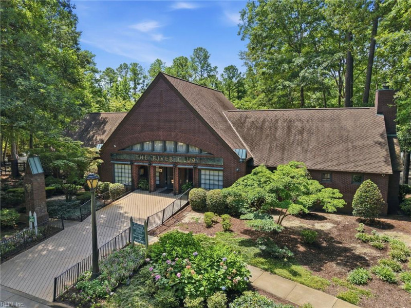 Photo 7 of 49 residential for sale in Chesapeake virginia