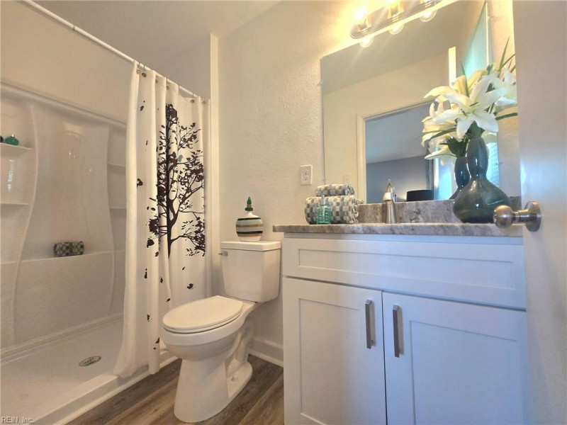Photo 15 of 33 residential for sale in Norfolk virginia