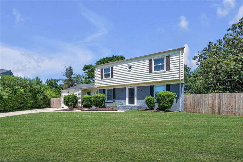 Photo 3 of 28 residential for sale in Chesapeake virginia