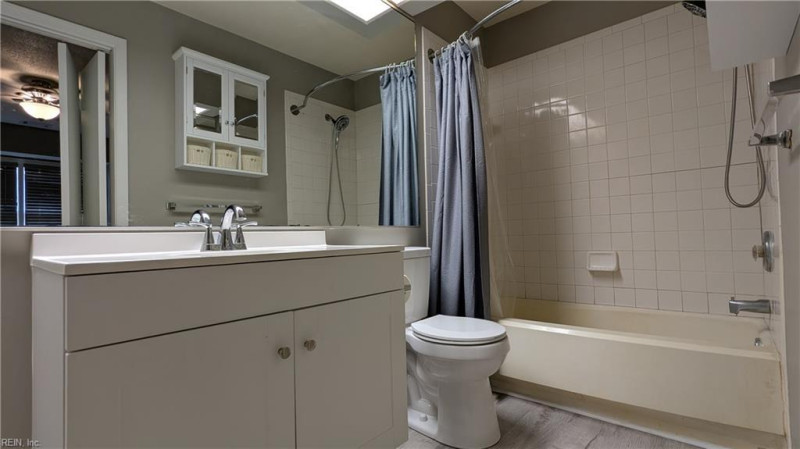 Photo 15 of 17 residential for sale in Chesapeake virginia Photo 15 of 17 residential for sale in Chesapeake virginia