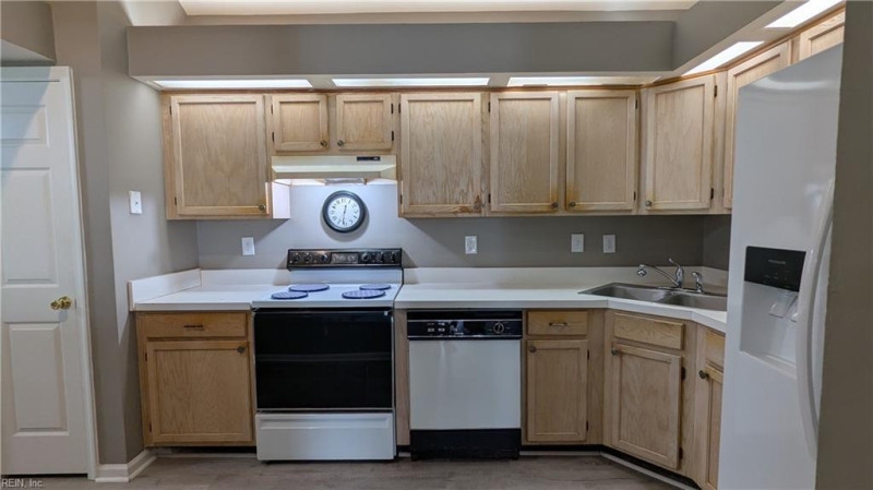 Photo 6 of 17 residential for sale in Chesapeake virginia Photo 6 of 17 residential for sale in Chesapeake virginia