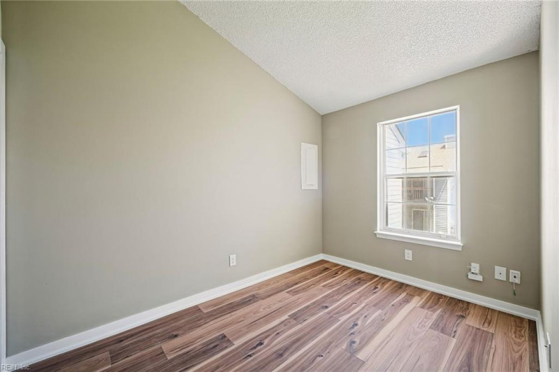 Photo 14 of 40 residential for sale in Virginia Beach virginia