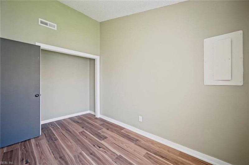Photo 15 of 40 residential for sale in Virginia Beach virginia