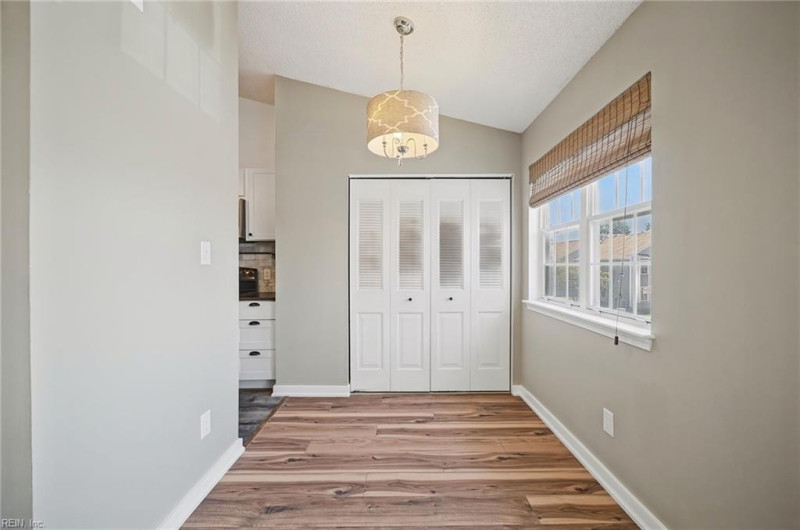 Photo 17 of 40 residential for sale in Virginia Beach virginia