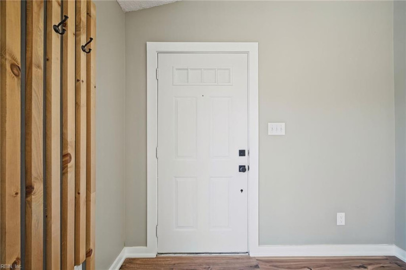 Photo 3 of 40 residential for sale in Virginia Beach virginia