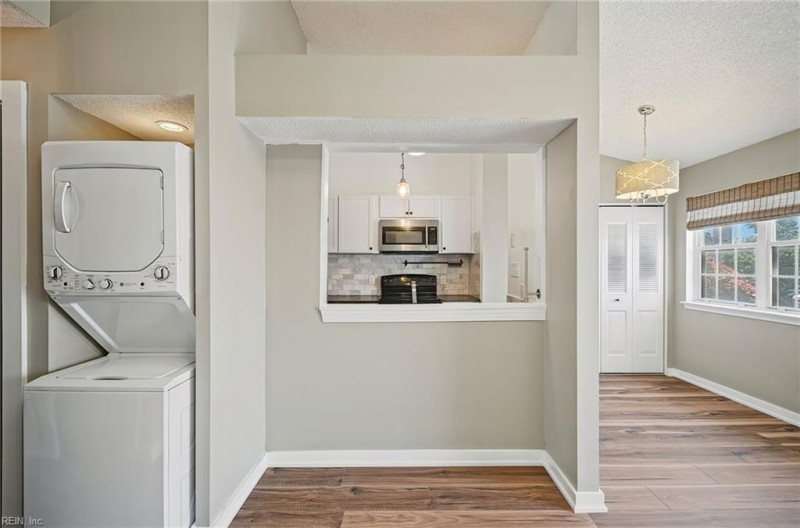 Photo 9 of 40 residential for sale in Virginia Beach virginia