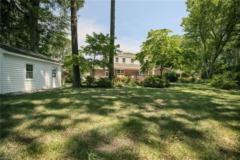 Photo 12 of 37 residential for sale in Hampton virginia