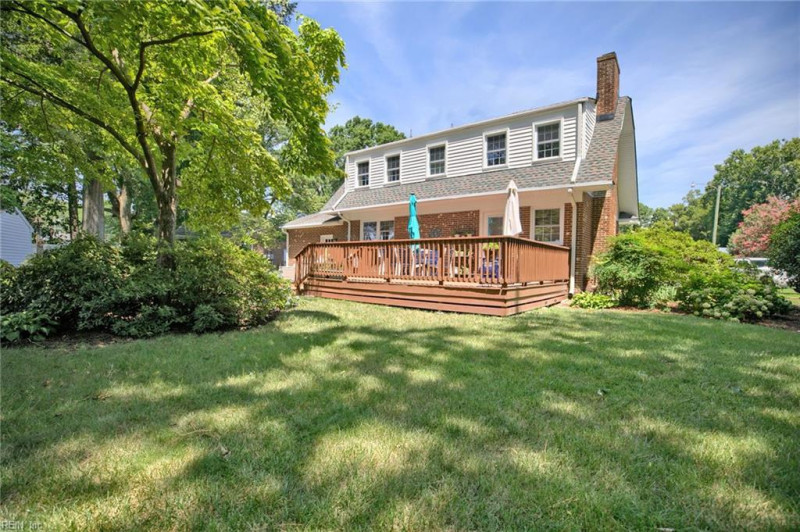 Photo 14 of 37 residential for sale in Hampton virginia