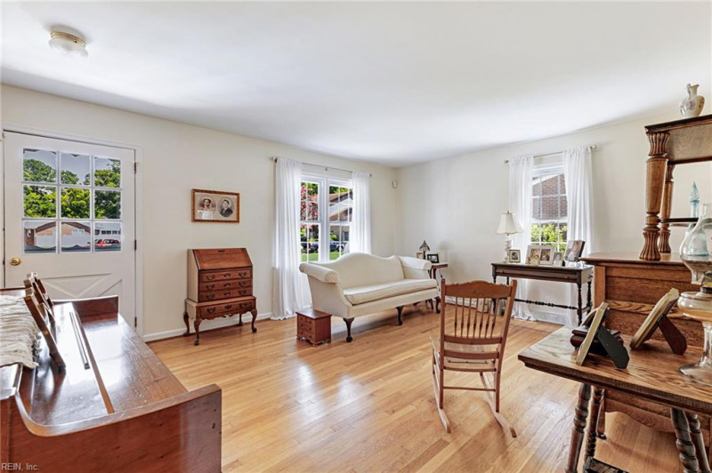 Photo 17 of 37 residential for sale in Hampton virginia