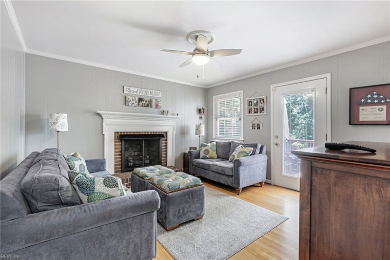 Photo 19 of 37 residential for sale in Hampton virginia