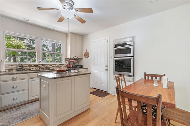 Photo 23 of 37 residential for sale in Hampton virginia