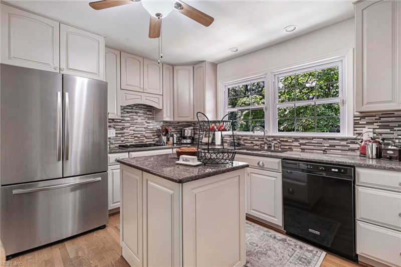 Photo 26 of 37 residential for sale in Hampton virginia