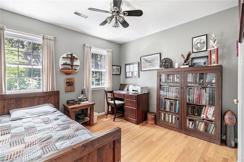Photo 30 of 37 residential for sale in Hampton virginia