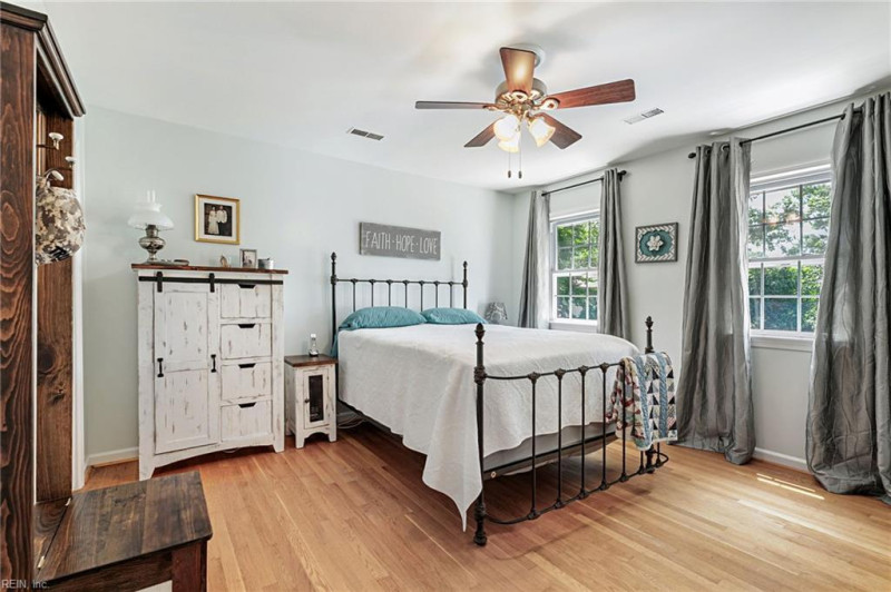 Photo 32 of 37 residential for sale in Hampton virginia
