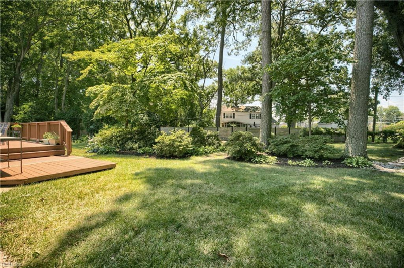 Photo 6 of 37 residential for sale in Hampton virginia