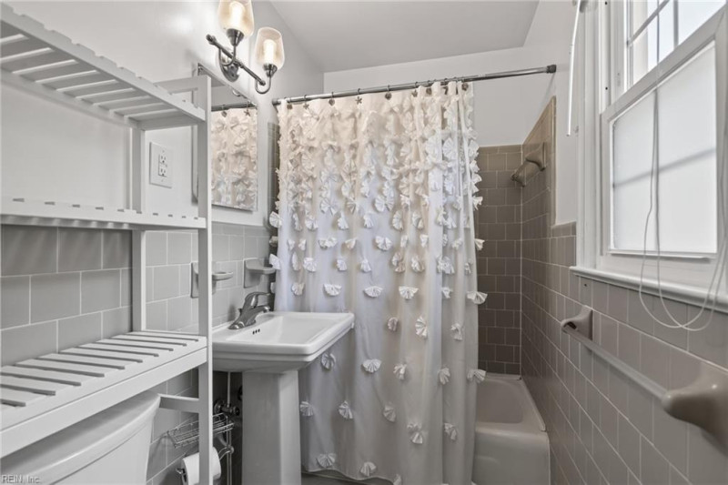 Photo 25 of 35 residential for sale in Newport News virginia