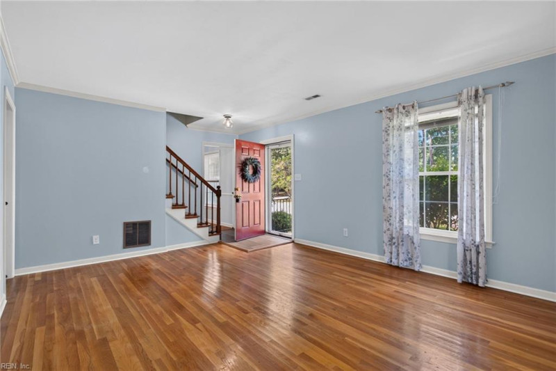 Photo 5 of 35 residential for sale in Newport News virginia