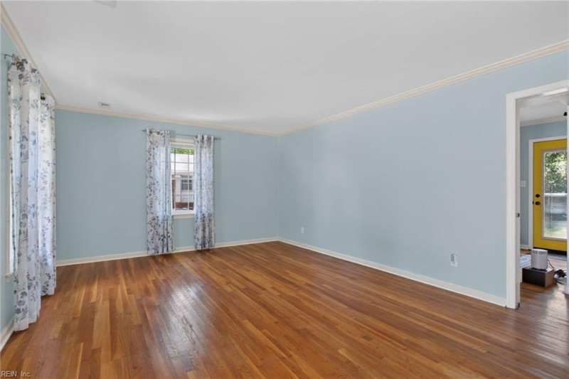 Photo 6 of 35 residential for sale in Newport News virginia