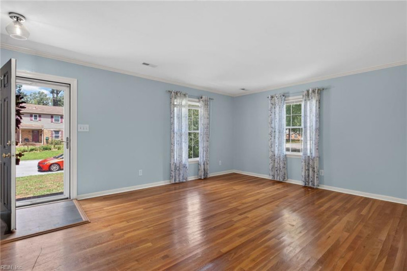 Photo 7 of 35 residential for sale in Newport News virginia