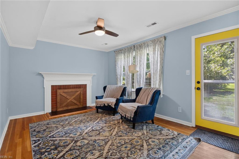 Photo 8 of 35 residential for sale in Newport News virginia