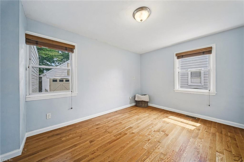 Photo 23 of 42 residential for sale in Norfolk virginia Photo 23 of 42 residential for sale in Norfolk virginia