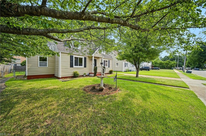 Photo 37 of 42 residential for sale in Norfolk virginia Photo 37 of 42 residential for sale in Norfolk virginia