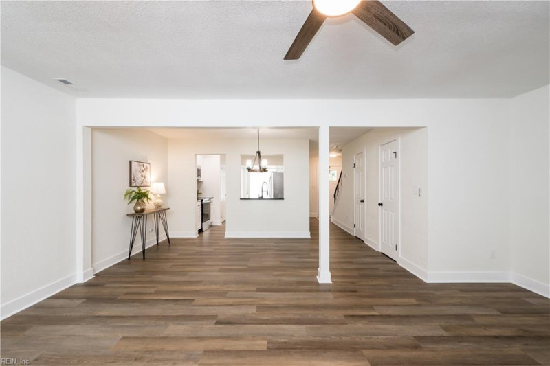 Photo 15 of 35 residential for sale in Virginia Beach virginia