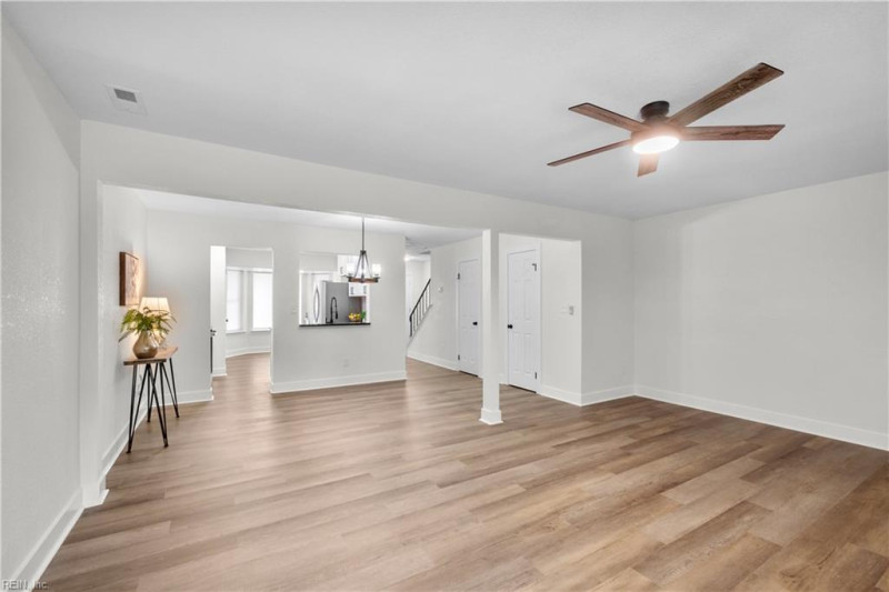 Photo 16 of 35 residential for sale in Virginia Beach virginia